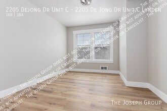 2205 Dejong Dr Unit C in Lynden, WA - Building Photo - Building Photo