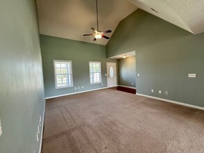 1875 Escallonia Dr in Sumter, SC - Foto de edificio - Building Photo