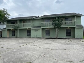 7225 Owen Ct in Corpus Christi, TX - Building Photo