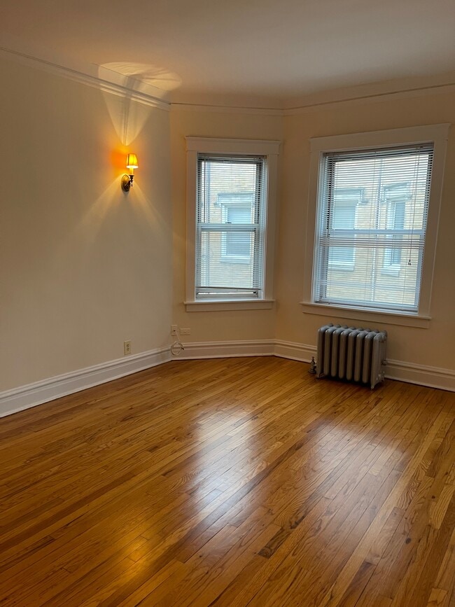 6962 N Sheridan Rd, Unit ONE BEDROOM - 3B in Chicago, IL - Foto de edificio - Building Photo