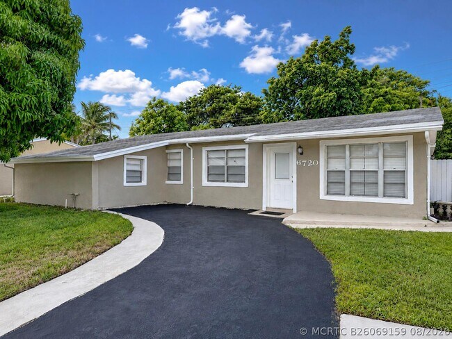 property at 6720 SW 17th St