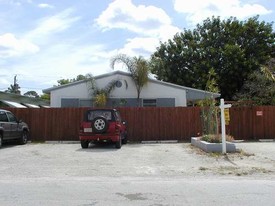 632 NE 8th Ave in Fort Lauderdale, FL - Building Photo - Building Photo