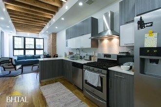 21 Goodwin Pl in Brooklyn, NY - Building Photo - Building Photo