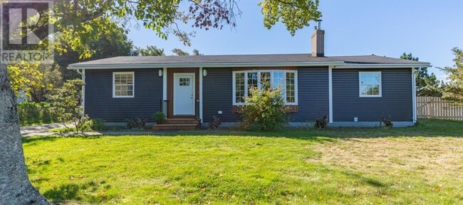 property at 2 St Andrews Pl