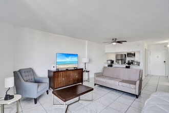 777 NW 155th Ln in Miami, FL - Building Photo - Building Photo