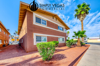 2300 Clifford Ave in Las Vegas, NV - Building Photo - Primary Photo