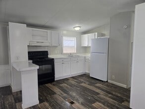 210 Jamback Rd in Anniston, AL - Foto de edificio - Building Photo