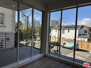 9842 Vidor Dr in Los Angeles, CA - Building Photo - Building Photo