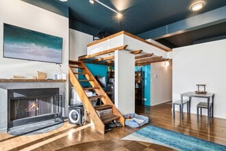 2343 N Greenview Ave in Chicago, IL - Building Photo - Building Photo