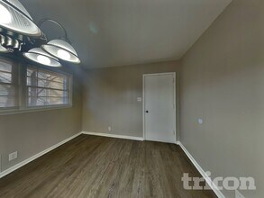 4930 Sugar Creek Dr in Sugar Hill, GA - Foto de edificio - Building Photo