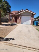 10497 Valle del Mar Dr in Socorro, TX - Building Photo