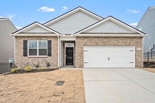 1512 Mountain View Dr in Lebanon, TN - Building Photo