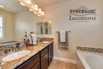 1553 Bonanza Ln in Folsom, CA - Building Photo - Building Photo