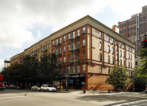 981 Columbus Ave in New York, NY - Building Photo - Building Photo