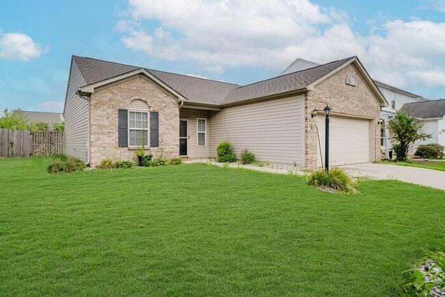 15544 Dusty Trail in Noblesville, IN - Building Photo - Building Photo