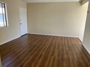 Santa Anita Apartments in El Monte, CA - Building Photo - Building Photo