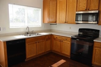 914 Glenwall Dr in Fort Collins, CO - Building Photo - Building Photo