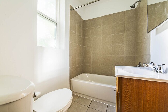 723-25 N Central Ave Chicago, IL 60644 in Chicago, IL - Building Photo - Building Photo