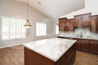 9634 E Rocky Lake Dr in Sun Lakes, AZ - Building Photo - Building Photo