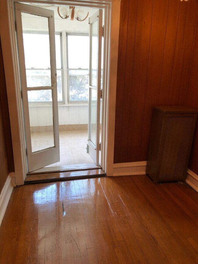 933 Hinman Ave Apartments and Nearby Evanston Apartments For Rent