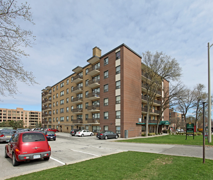 Carolyn Court in Toronto, ON - Building Photo