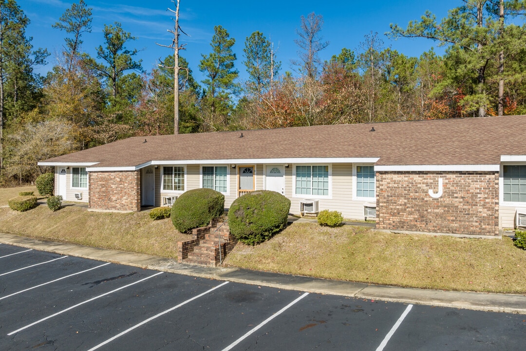 Twin Pines at Shirley Hills in Macon, GA - Building Photo