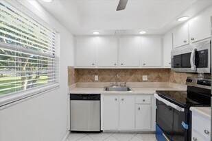 13350 SW 1st St in Pembroke Pines, FL - Building Photo