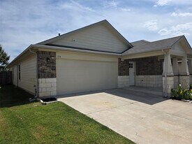 114 Groves Ln in Hutto, TX - Building Photo