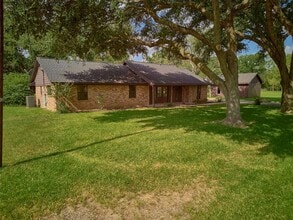 16022 Clarence St in Needville, TX - Building Photo - Building Photo