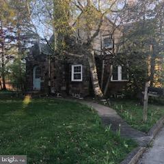 100 W Brown St in Norristown, PA - Foto de edificio - Building Photo