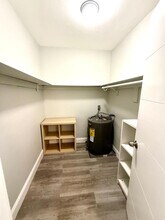 820 NE 17th Ave in Fort Lauderdale, FL - Foto de edificio - Building Photo