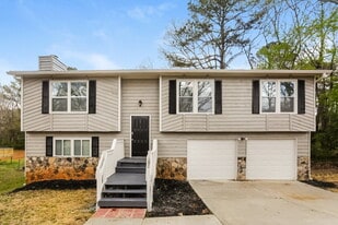 1316 Candlelite Ln in Snellville, GA - Building Photo