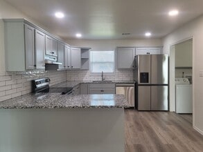 407 Hemlock St in Van Buren, AR - Building Photo - Building Photo