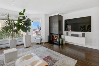 2016 Pacific Ave-Unit -M204 in San Francisco, CA - Building Photo - Building Photo