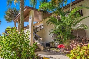 5147 Willow Links in Sarasota, FL - Building Photo