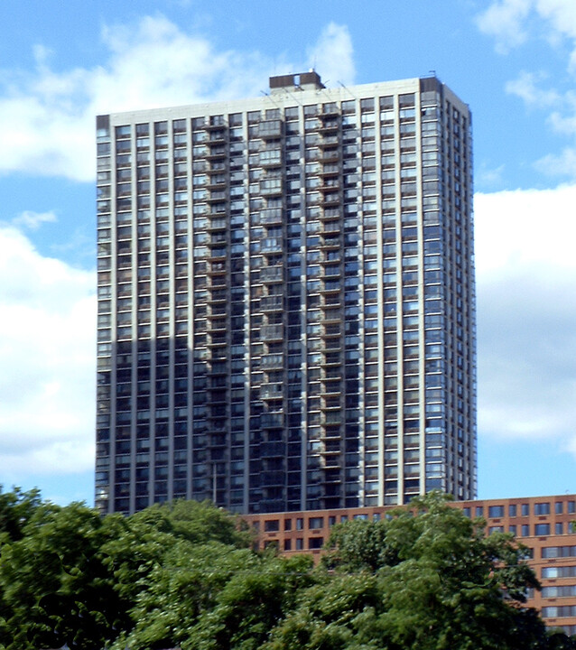 River Ridge in Fort Lee, NJ - Foto de edificio