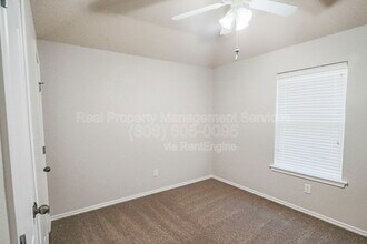 1928 77th Pl in Lubbock, TX - Building Photo - Building Photo