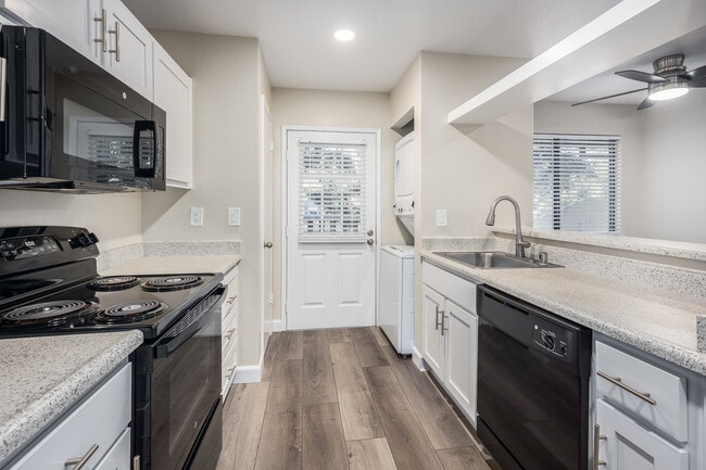 Tahoe at Fair Oaks Apartments