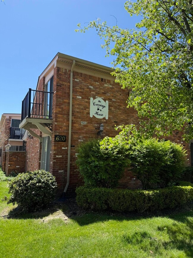 property at 620 E Lincoln Ave