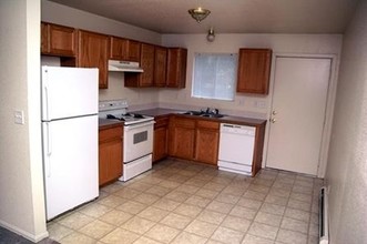 11th Street Apartments in Greeley, CO - Building Photo - Interior Photo