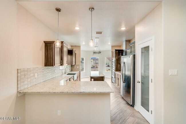 123 Ruth Trl in Sunland Park, NM - Building Photo - Building Photo