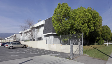 Sunshine Apartments in San Bernardino, CA - Building Photo - Building Photo