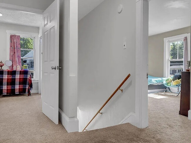 280 Main St in Westbrook, ME - Foto de edificio - Building Photo