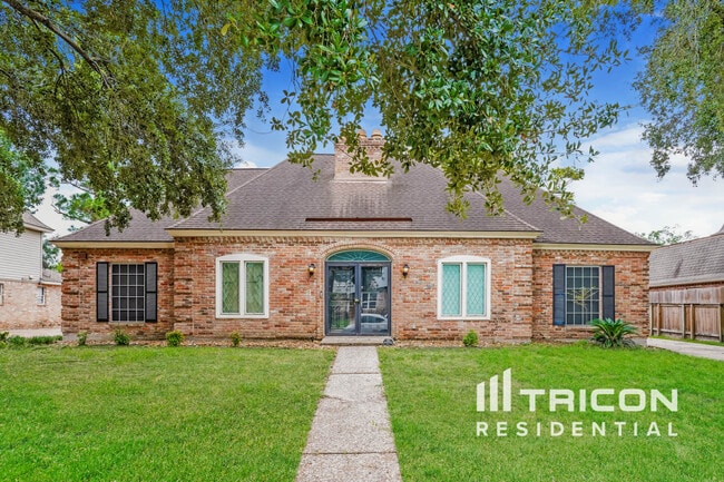 property at 5523 Foresthaven Dr