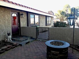 42845 48th St W in Lancaster, CA - Building Photo