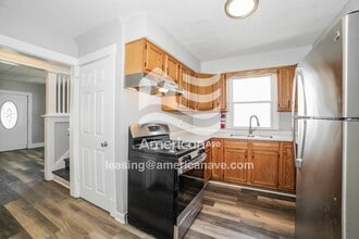 2200 N Wisconsin Ave in Peoria, IL - Foto de edificio - Building Photo