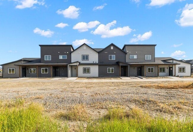 4633 King Ave W