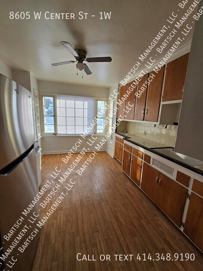 8605 W Center St in Milwaukee, WI - Building Photo - Building Photo