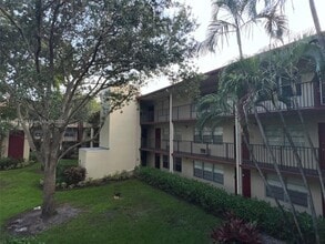 200 SW 132nd Way in Pembroke Pines, FL - Building Photo - Building Photo
