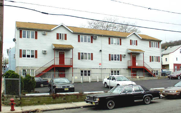 54-60 Plum St in Paterson, NJ - Foto de edificio